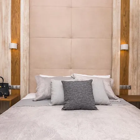 Lena Apartment